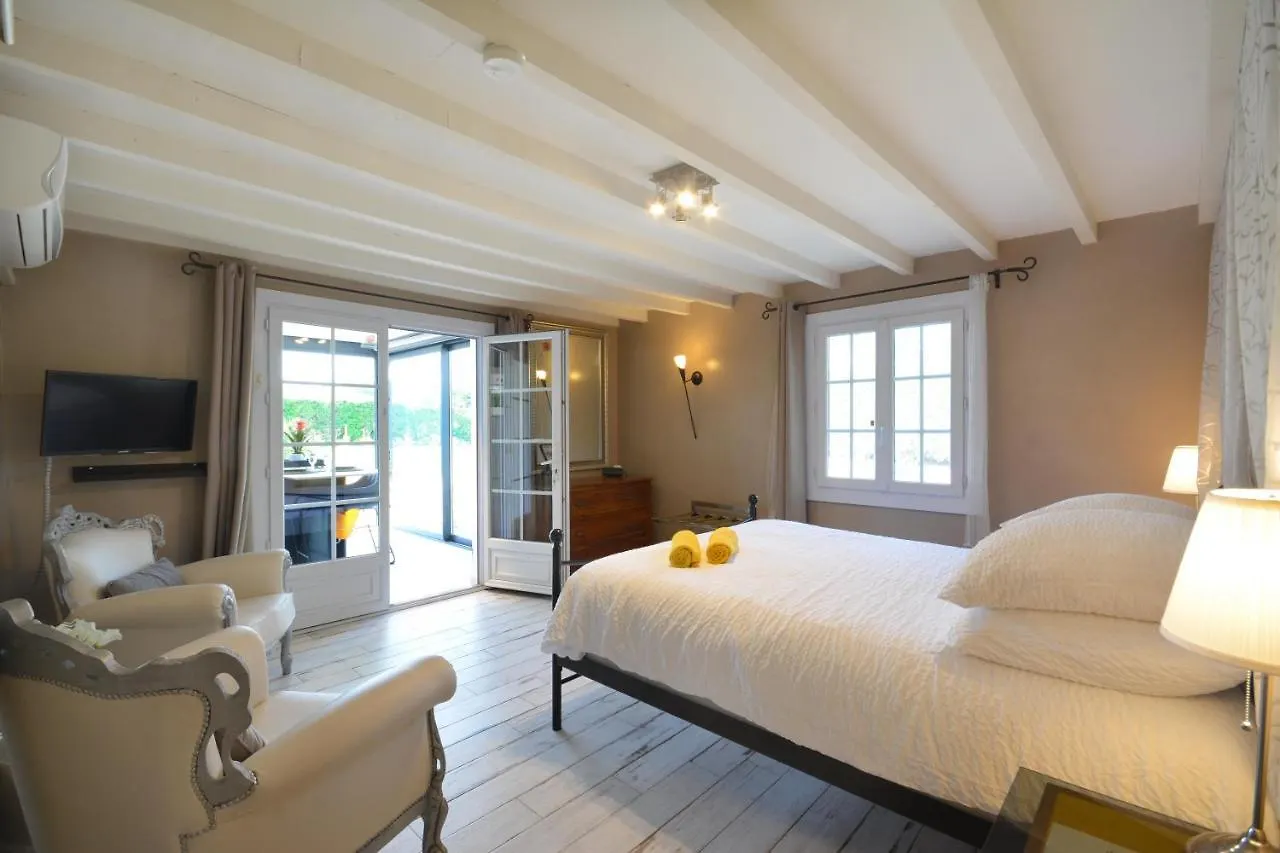 Chambres D Hotes Le Mas Julien Piscine Chauffee Adult Only Orange